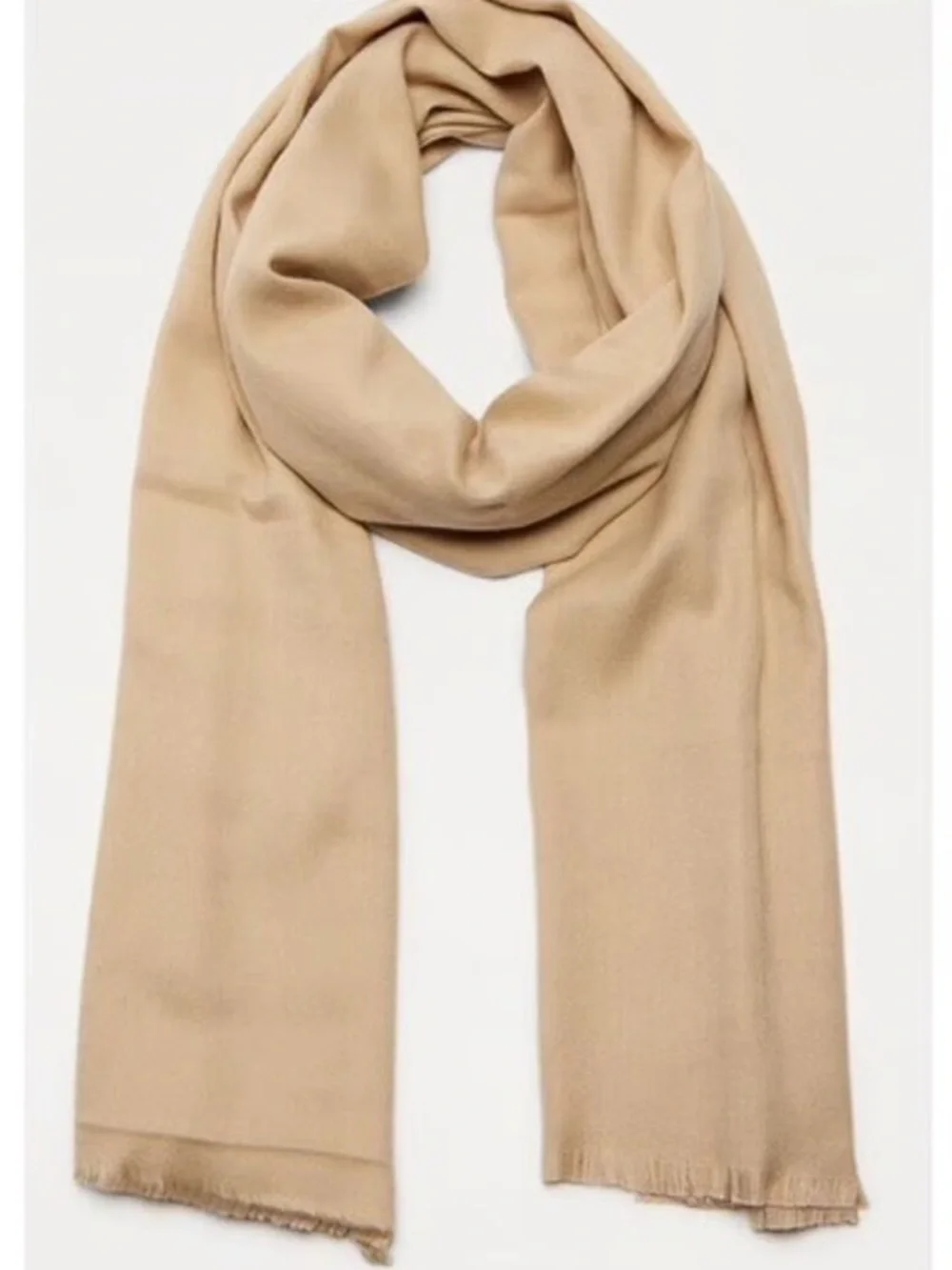 Zara VISCOSE BLEND LIGHTWEIGHT SCARF. Beige. One Size. New with Tags.